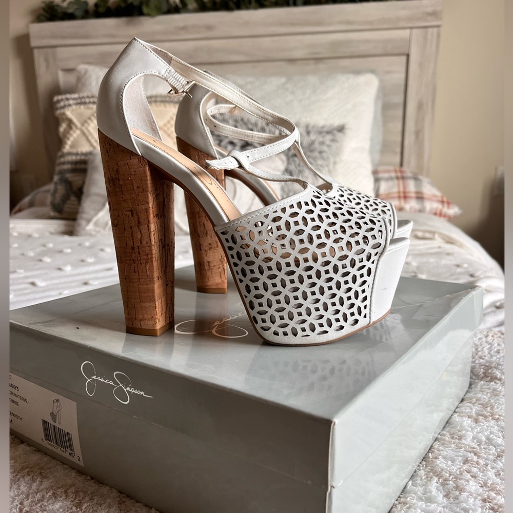 Jessica Simpson worn once platforms